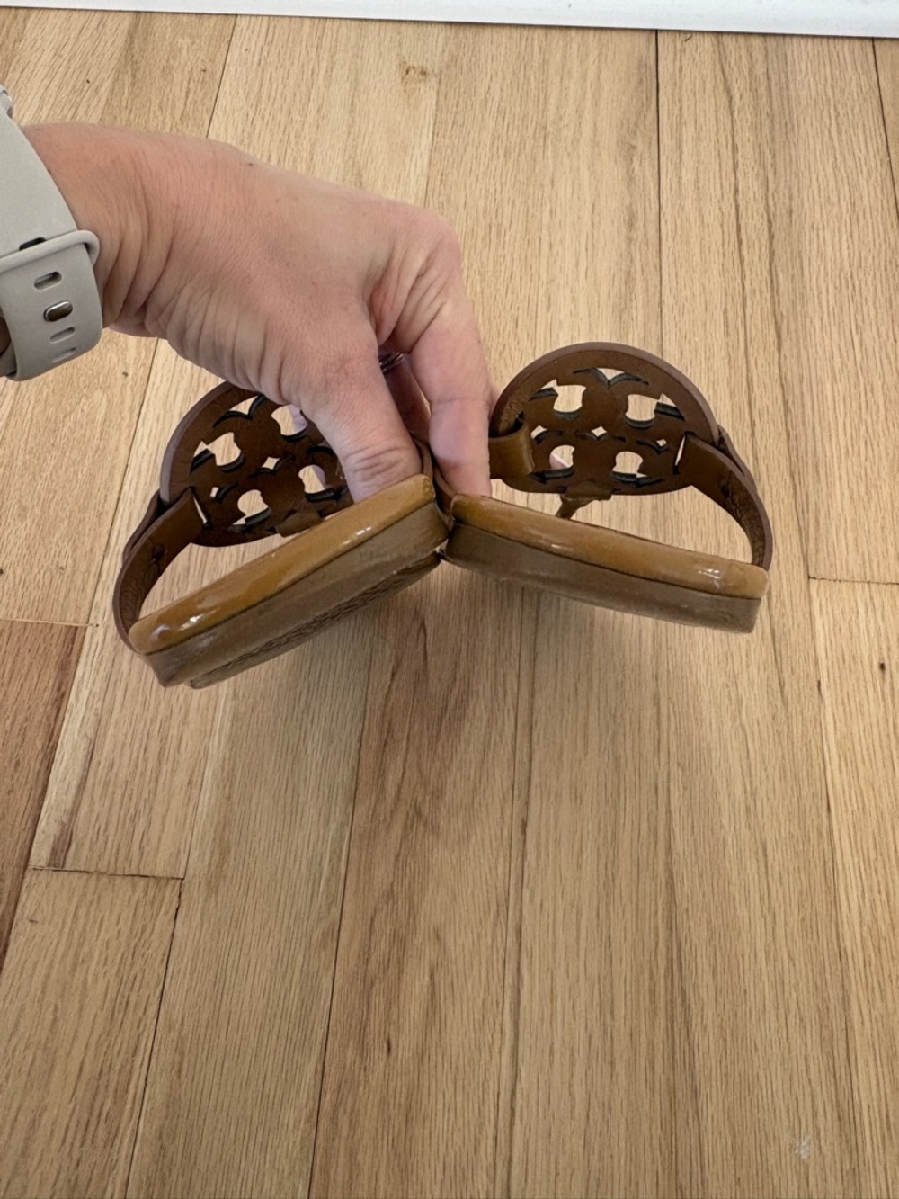 Tory Burch Tan Miller Patent Sandal - Picture 9 of 16